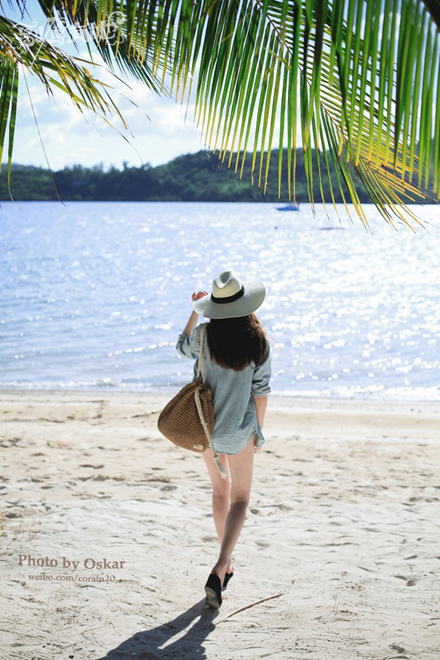 白皙美背的终极诱惑！美女写真最后一弹！