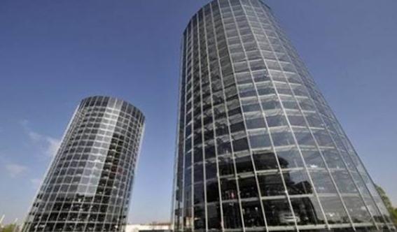 看看德国的自动停车场！一个大写的牛！