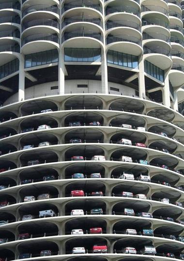 看看德国的自动停车场！一个大写的牛！