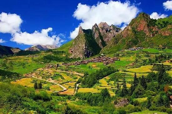 这才是小长假该去自驾旅行的原始天堂