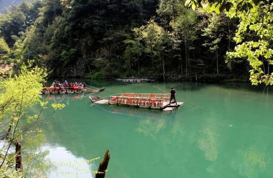 这才是小长假该去自驾旅行的原始天堂