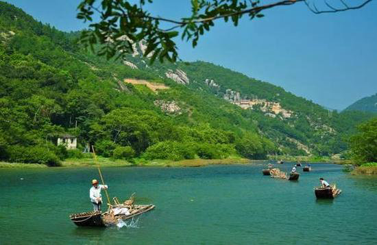 这才是小长假该去自驾旅行的原始天堂