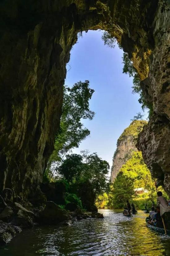 这才是小长假该去自驾旅行的原始天堂