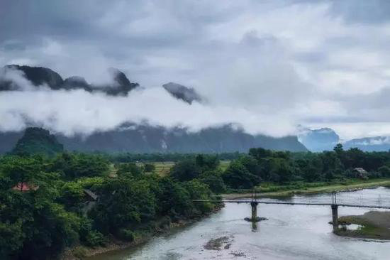 屌丝翻身高富帅 全球9大穷游自驾目的地