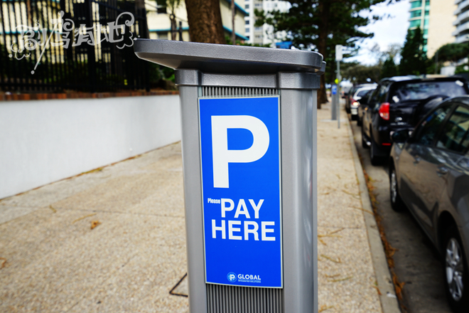 被警察追车处罚！短发妹子澳洲自驾游