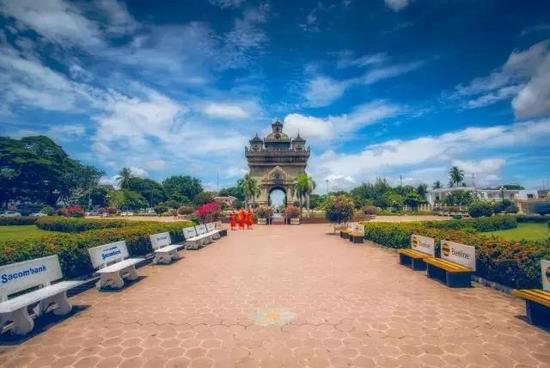 屌丝翻身高富帅 全球9大穷游自驾目的地