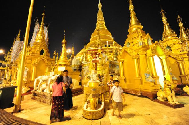 Going坐二手火车 吃咖喱大餐 逛昂山市场