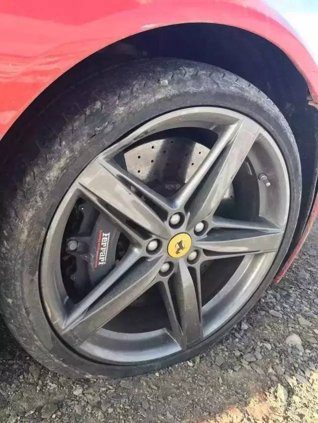 有钱任性！法拉利进藏车队旅行细节照曝光