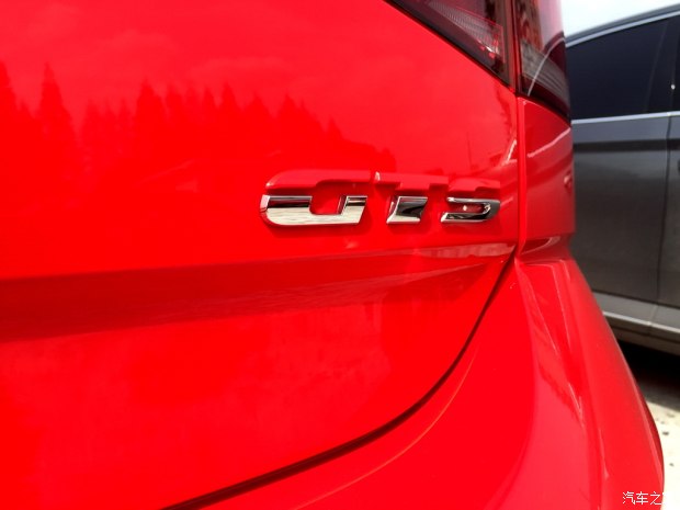 搭载2.0TSI发动机 凌渡GTS内饰谍照曝光