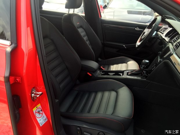 搭载2.0TSI发动机 凌渡GTS内饰谍照曝光