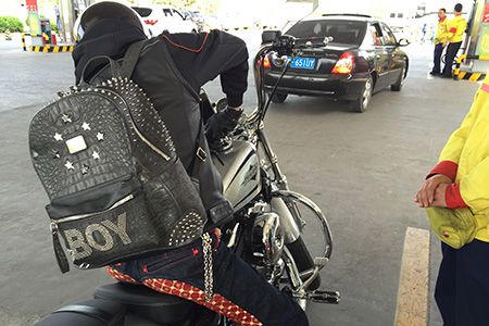 电动车这么玩 电池爆发批量事故成必然事件