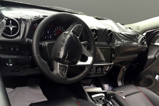 造型时尚 东南DX3自动挡车型内饰曝光