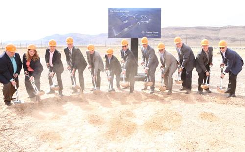 法拉第豪掷十亿美金在沙漠上建厂