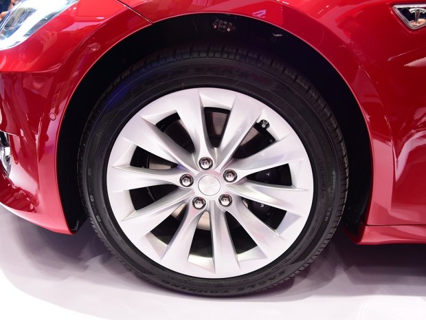 73.57万起 特斯拉新款MODEL S实车亮相