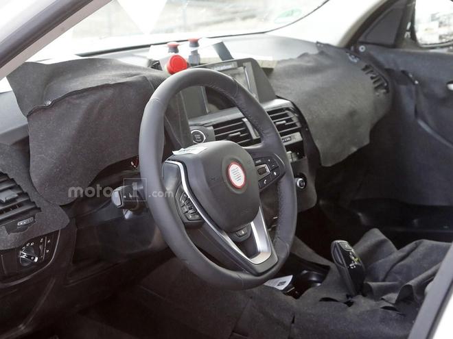 宝马新X3内饰谍照曝光  竞争GLC