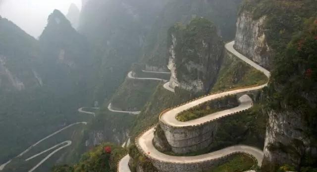 我国十条惊险的自驾游线路 你敢走吗？ 