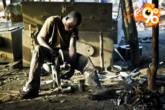 90度|矛盾?鄙视?设计师的小船说翻就翻！