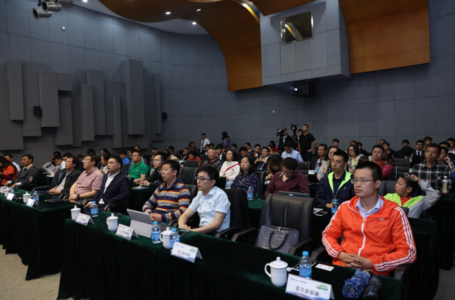 新能源汽车知识课堂在北京汽车博物馆开讲