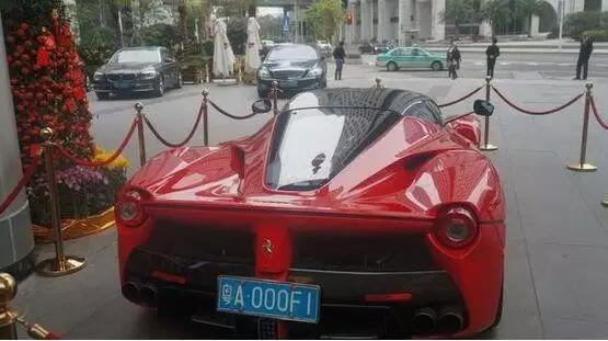 中国豪车之都！4353辆保时捷 128辆宾利