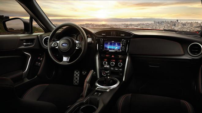 玩乐再升级 斯巴鲁发布新款BRZ官图