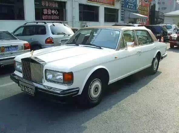 他买中国第一辆劳斯莱斯 捐款超6.3亿