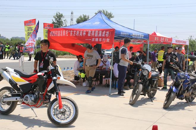 京隆车行试驾展位