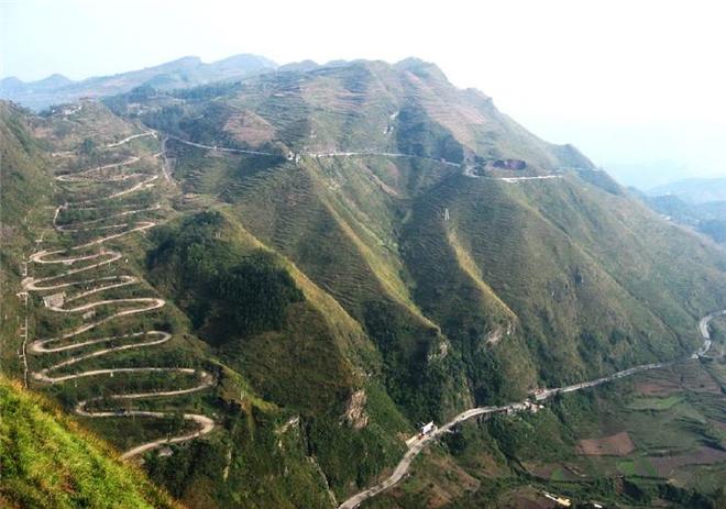 盘点中国最险的六大自驾线路 不要轻易挑战哦