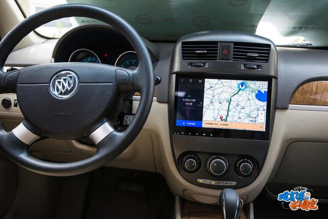 挂壁公路 驰骋在太行山的绝壁之上