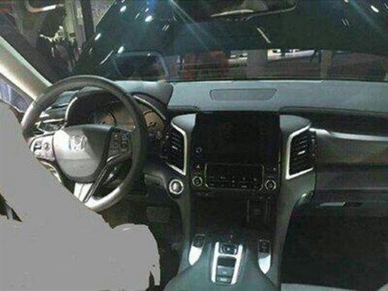 内饰风格时尚 曝广汽本田冠道内饰谍照