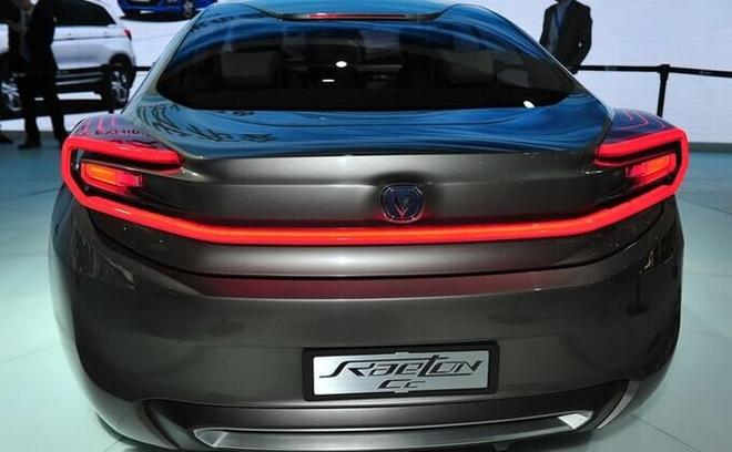 长安请来宝马总设计师操刀 天价薪水没白给