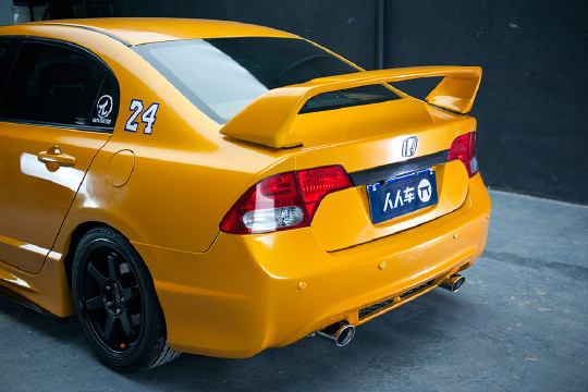 如何让一个KOBE粉丝在自己的思域上打篮球