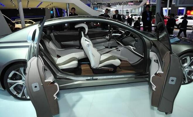 长安请来宝马总设计师操刀 天价薪水没白给