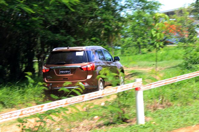 柴油机和越野更配哦 探泰国五十铃工厂