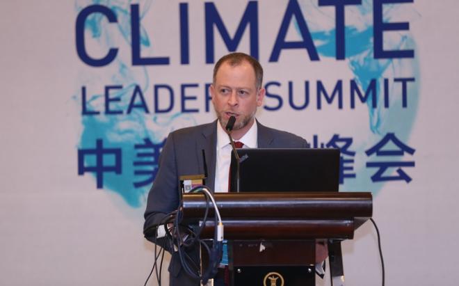 陈清泰出席中美低碳峰会:交通能源变革在即