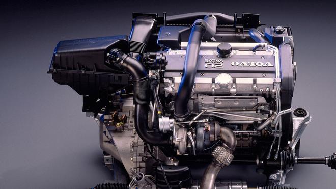 首款配侧气囊车型 沃尔沃850迎来25周年