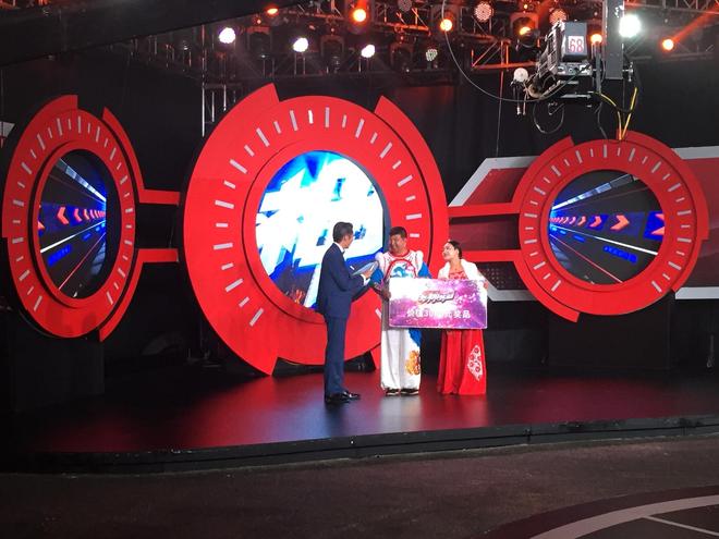 车神驾到演播室节目录制