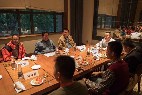 长安CX70追光行动 从与用户喝茶聊天开始