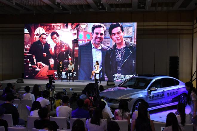 导演和马克谈与周杰伦合作的感受