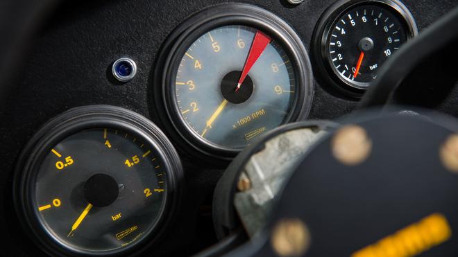 保时捷924 Carrera GTR赛车“大减价”