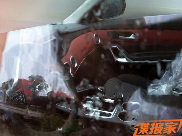 内饰营造豪华感 曝江淮瑞风S7更多谍照