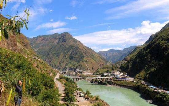 独自旅游不寂寞 自驾路上乐趣与风景共存
