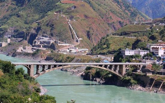 独自旅游不寂寞 自驾路上乐趣与风景共存