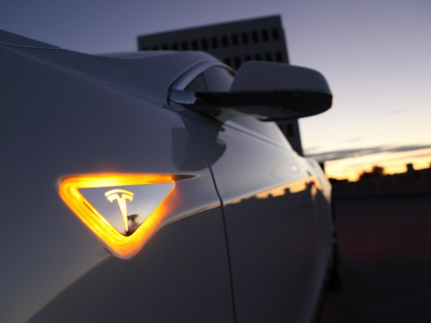 NHTSA下最后通牒 特斯拉或遭7.02亿罚款