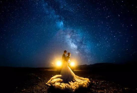 “神经侠侣”为爱自驾7千公里拍婚纱照(4)