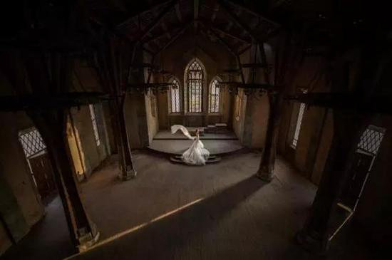 “神经侠侣”为爱自驾7千公里拍婚纱照(4)