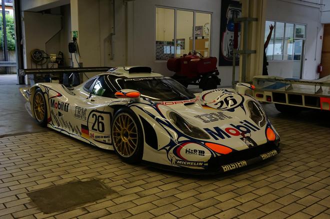 揭开幕后故事的帆布 保时捷私密车库速览