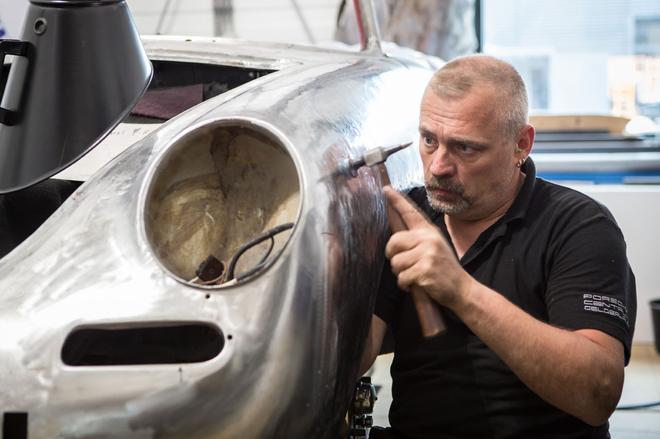 重绘过往曾经 保时捷第一间经典车中心