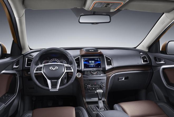 2017款北汽幻速S6 CVT售价8.98-11.68万元