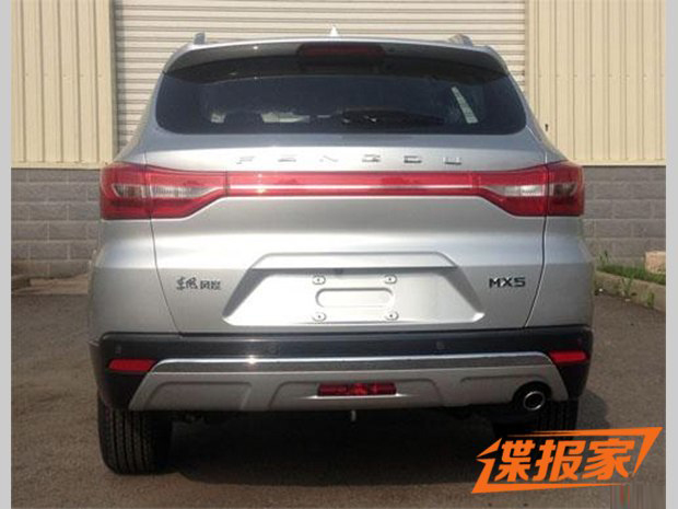 东风风度MX5 1.4T申报图 配贯穿式尾灯 