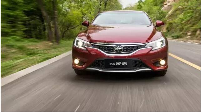 被高估的锐志 被低估的凯美瑞